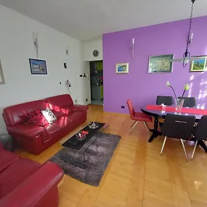 Diana Apartment Split