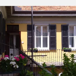 https://beautiful-bohemian-apartment-in-center-conditioned-air.it-lombardy.com